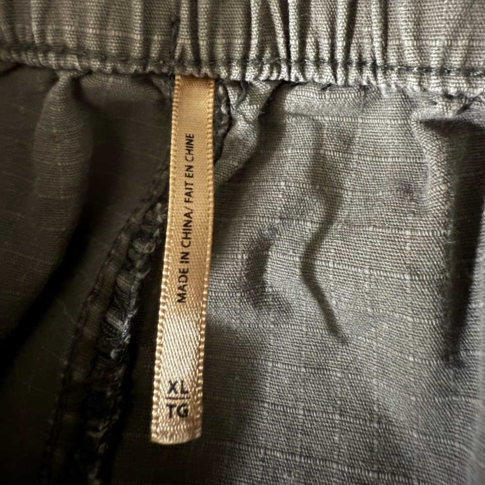 Harlow green cargo mini skirt - Picture 3 of 3